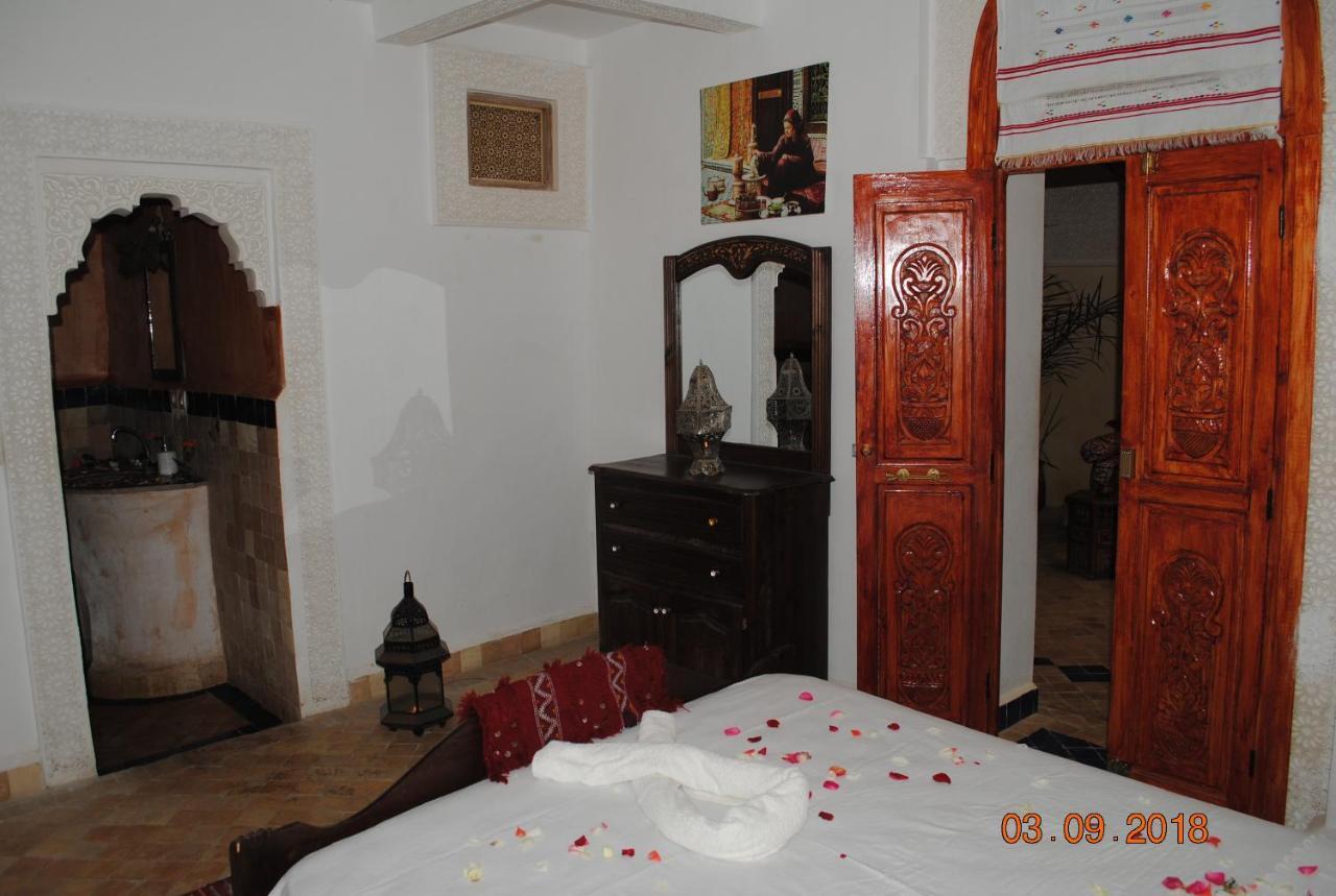 Dar Mounadim Fez Exterior foto